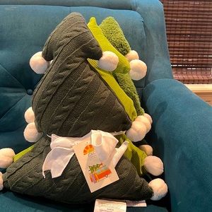C&C California Home Christmas Tree Pillows Green Set of 3 NWT